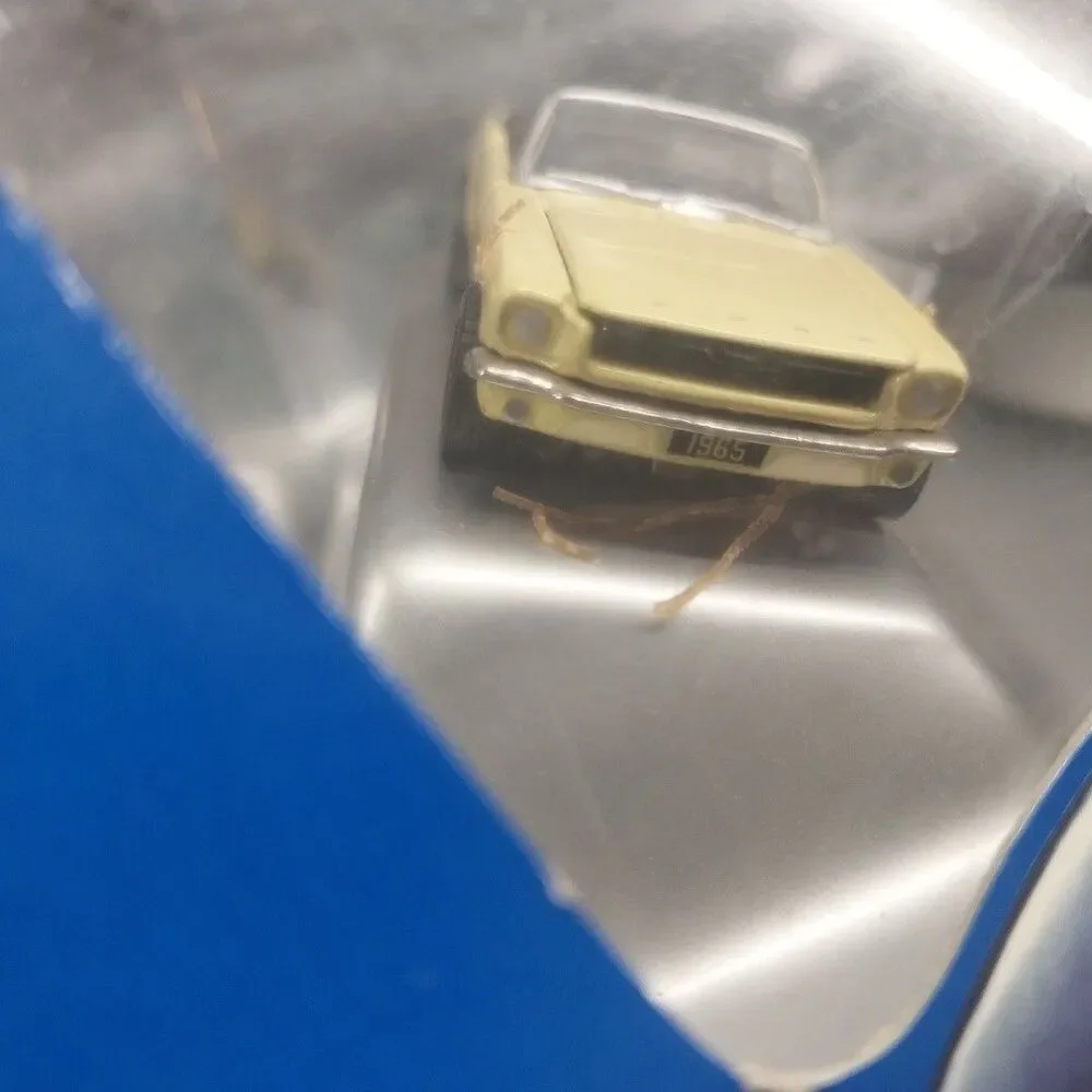 Hot Wheels Ford Four Decades of Pony Power Mustang 3 Car Gift Set Diecast 1:64